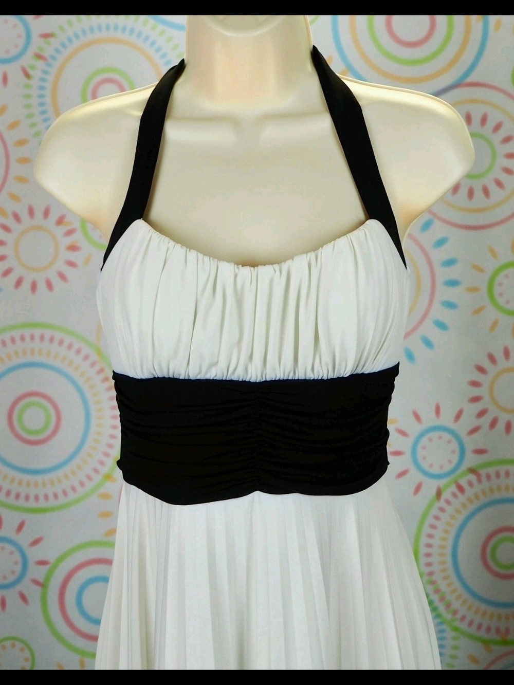 Women's Sleeveless Halter Strap White And Black Stretch Dress Size Small - Picture 4 of 5